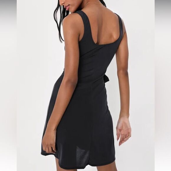 🪦 Lulus Sweet and Simple Style Black Faux-Wrap Mini Dress Gray Size M (3 for 30) - Picture 2 of 11